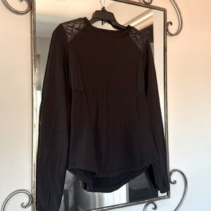 Lululemon long sleeve top